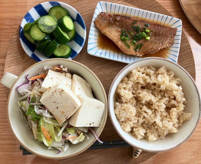 赤魚の煮付け+豆腐サラダの夕食例