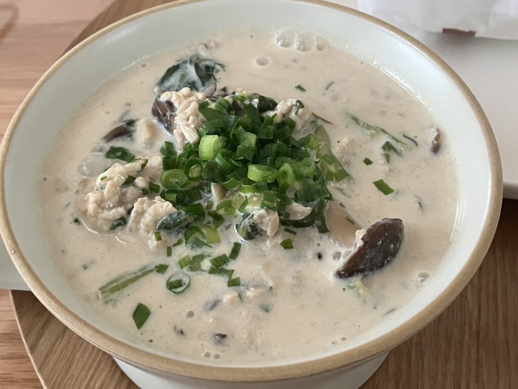 豆乳と鶏むね肉のたんぱく質スープの写真